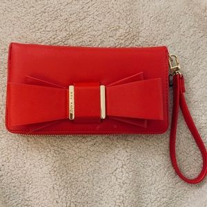 NWOT Betset Johnson red bow wristlet/ wallet